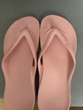 New Women's Archie’s Soft Pink Everyday Flip Flop Sandals